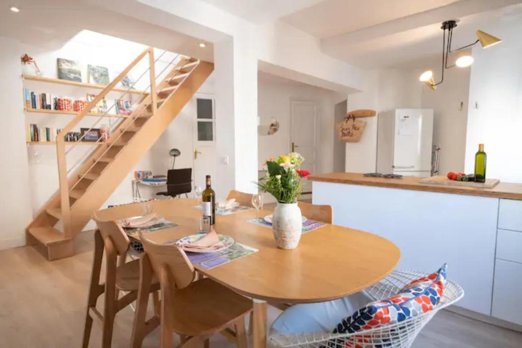 Magnifique Appartement De Charme Avec Vue Sur Le Palais Des Papes A Avignon Wifi Gratuit מראה חיצוני תמונה